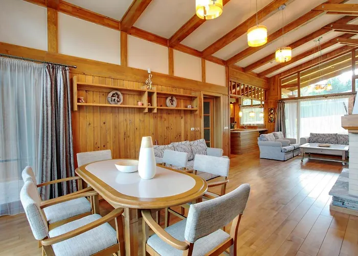 וילה Four Seasons