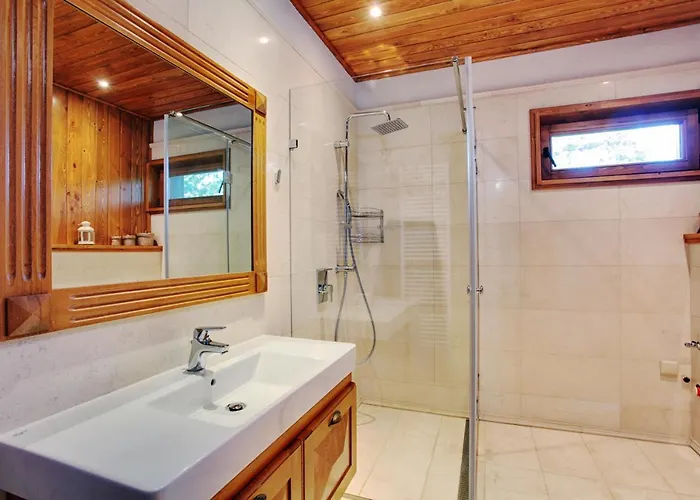 וילה Four Seasons *