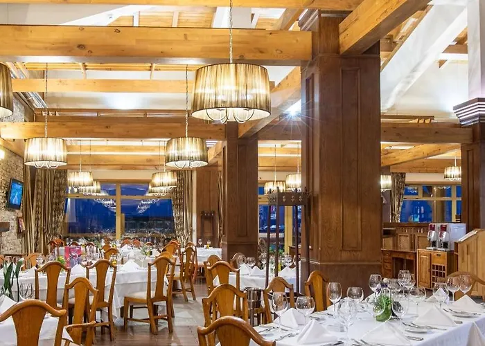 וילה Four Seasons רזלוג